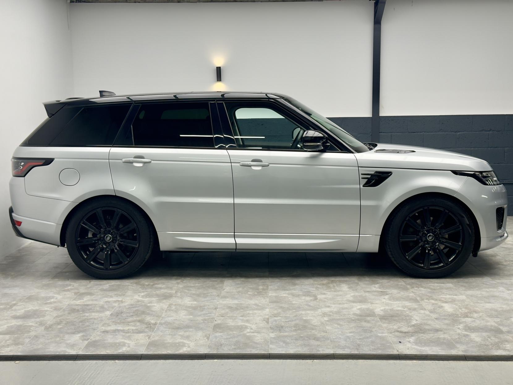 Land Rover Range Rover Sport 3.0 SD V6 HSE Dynamic SUV 5dr Diesel Auto 4WD Euro 6 (s/s) (306 ps)