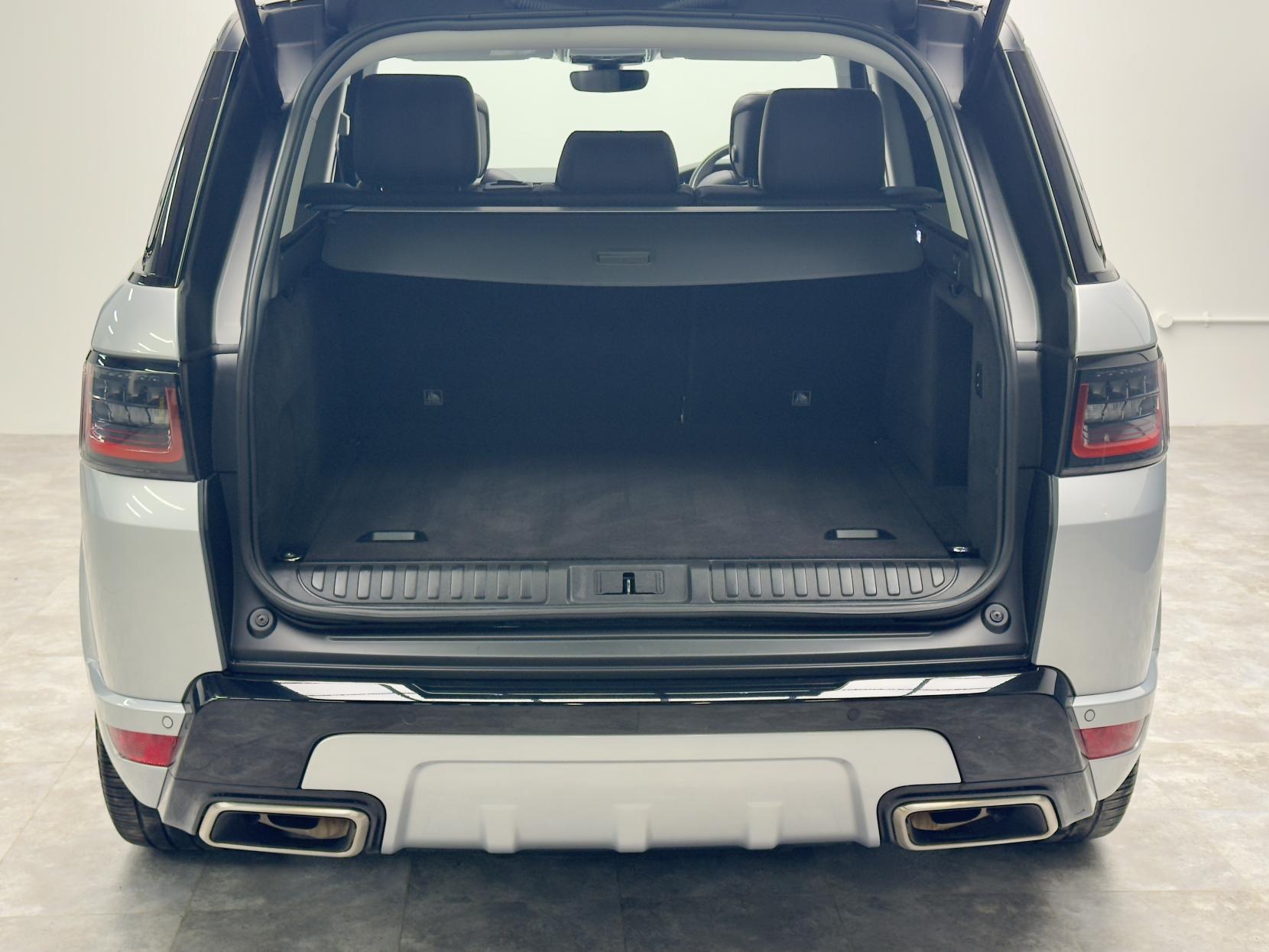 Land Rover Range Rover Sport 3.0 SD V6 HSE Dynamic SUV 5dr Diesel Auto 4WD Euro 6 (s/s) (306 ps)