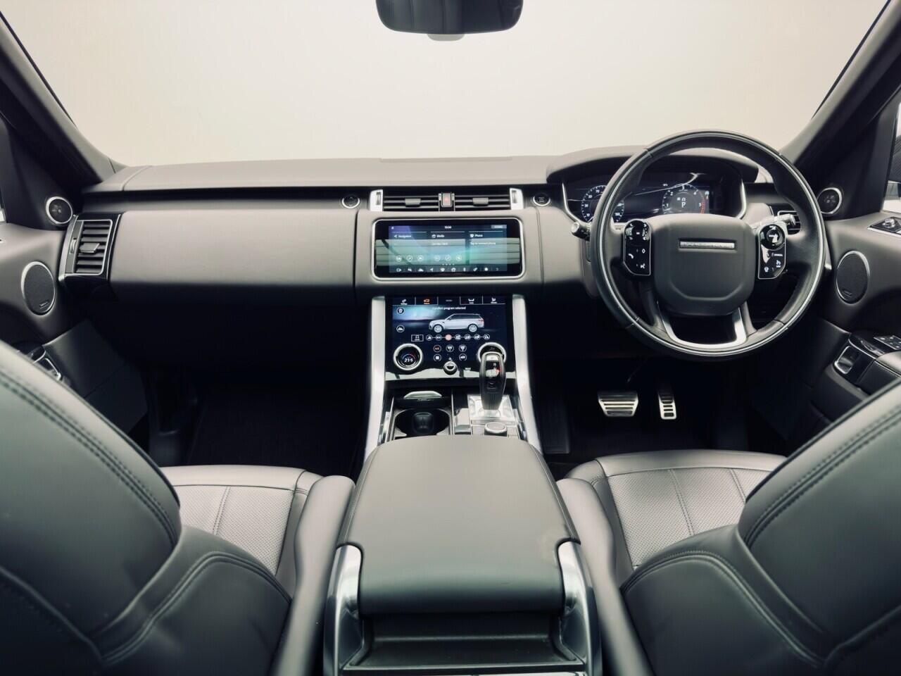 Land Rover Range Rover Sport 3.0 SD V6 HSE Dynamic SUV 5dr Diesel Auto 4WD Euro 6 (s/s) (306 ps) 5 Star Specialist Dealership