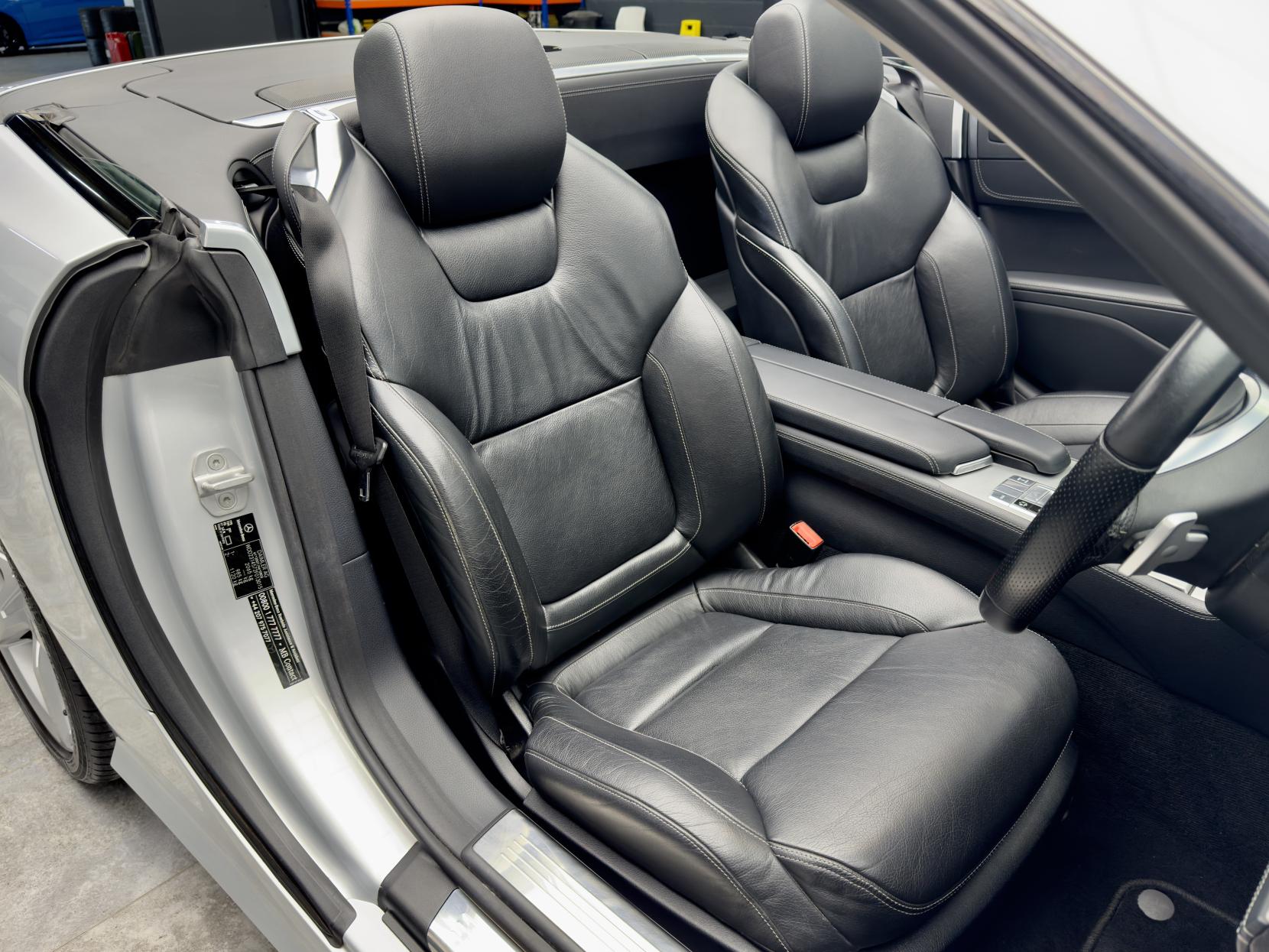 Mercedes-Benz SL 3.5 SL350 V6 BlueEfficiency Convertible 2dr Petrol G-Tronic Euro 5 (s/s) (306 ps) 5 Star Specialist Dealership