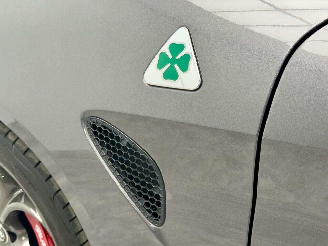 Alfa Romeo Giulia 2.9 V6 Bi-Turbo Quadrifoglio Saloon 4dr Petrol GPF Auto Euro 6 (s/s) (510 ps) 5 Star Specialist Dealership