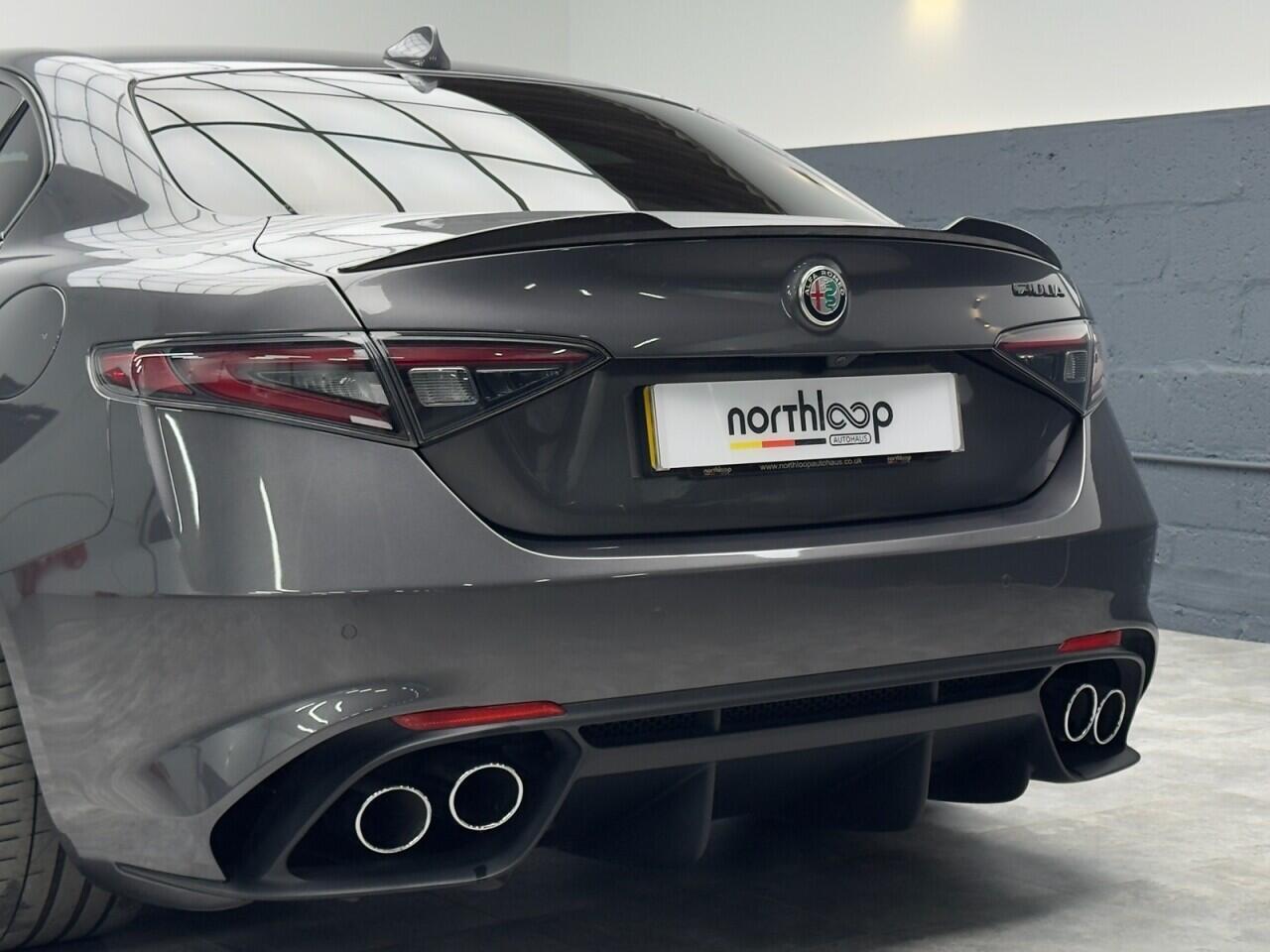 Alfa Romeo Giulia 2.9 V6 Bi-Turbo Quadrifoglio Saloon 4dr Petrol GPF Auto Euro 6 (s/s) (510 ps) 5 Star Specialist Dealership