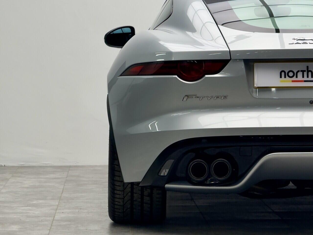 Jaguar F-TYPE 5.0 V8 GPF R Coupe 2dr Petrol Auto AWD Euro 6 (s/s) (550 ps)