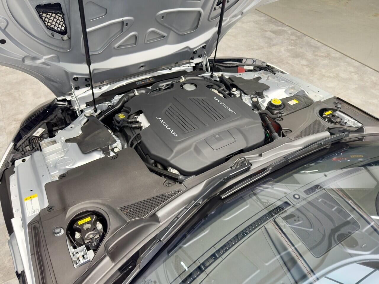 Jaguar F-TYPE 5.0 V8 GPF R Coupe 2dr Petrol Auto AWD Euro 6 (s/s) (550 ps)