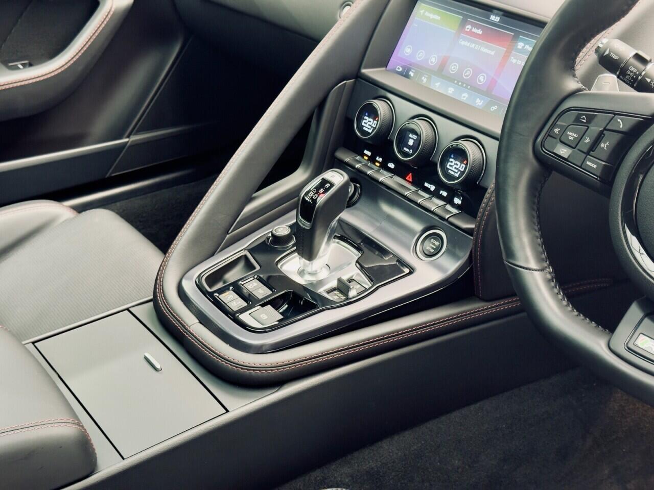 Jaguar F-TYPE 5.0 V8 GPF R Coupe 2dr Petrol Auto AWD Euro 6 (s/s) (550 ps)