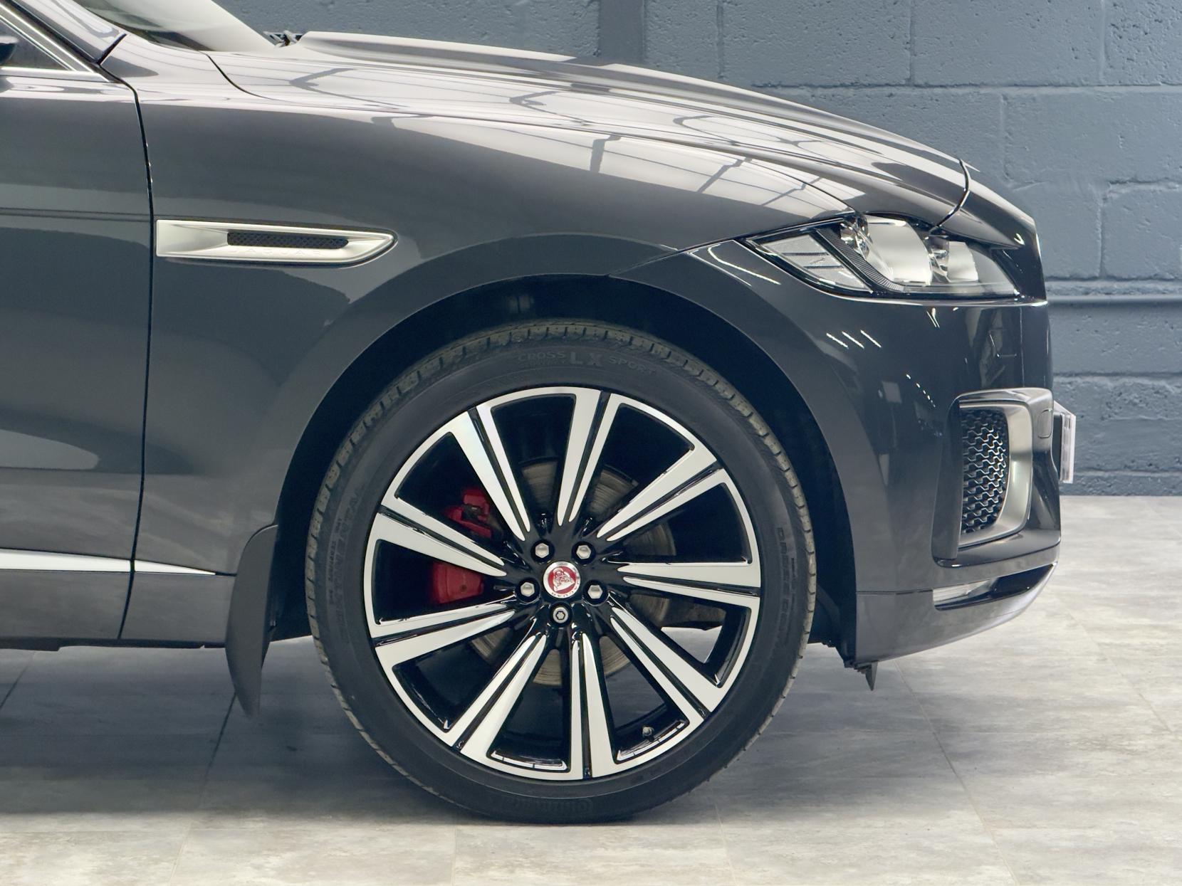 Jaguar F-PACE 3.0 D300 V6 S SUV 5dr Diesel Auto AWD Euro 6 (s/s) (300 ps)