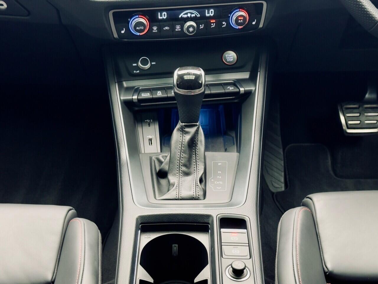 Audi RS Q3 2.5 TFSI Vorsprung Sportback 5dr Petrol S Tronic quattro Euro 6 (s/s) (400 ps) 5 Star Specialist Dealership